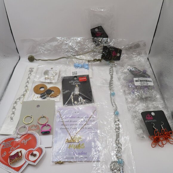 Mixed Costume Jewelry Grab Bag - Picture 1 of 10